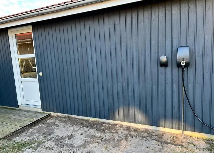 8 Person In * Løkken